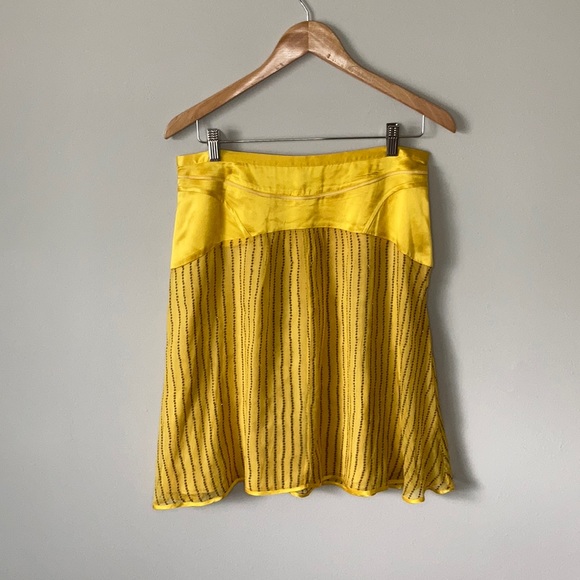 Bruuns Bazaar 100 % Silk Yellow Skirt size 8/38 - Picture 2 of 8